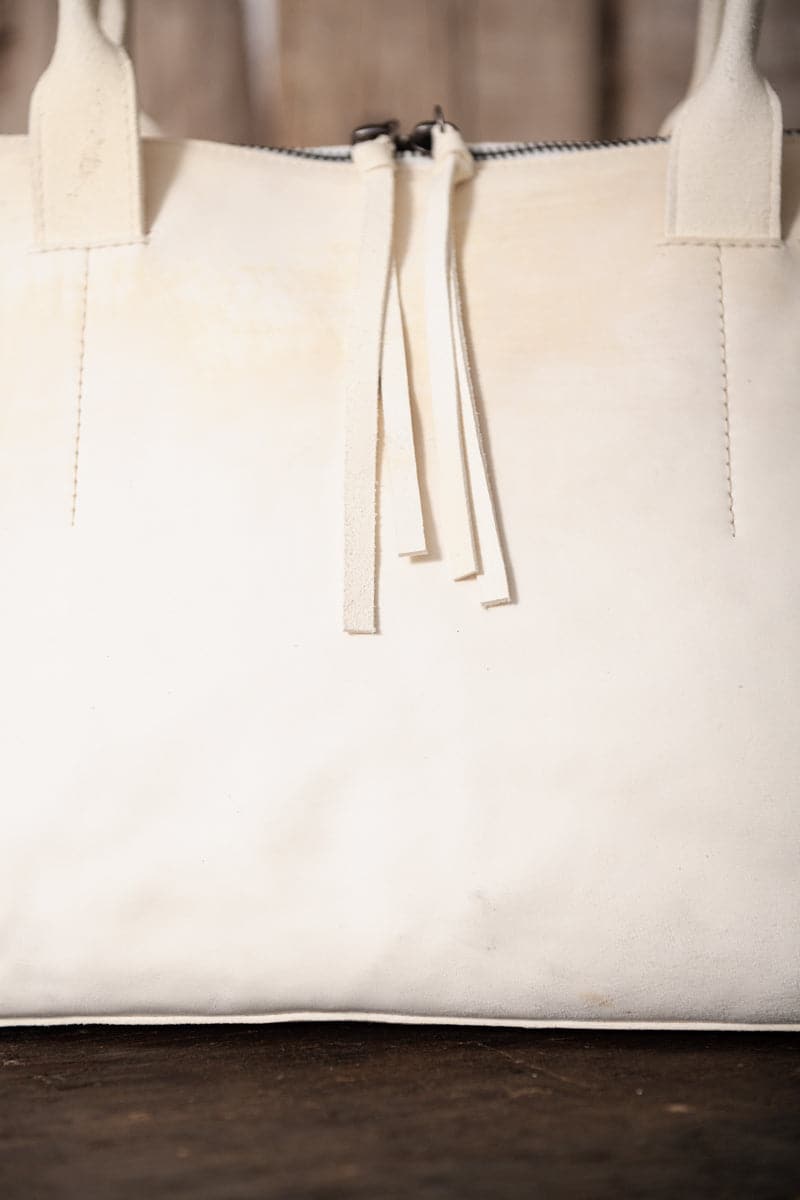 Tagliovivo | Bauletto Bag | Spezielle Tasche aus weißem Rauleder