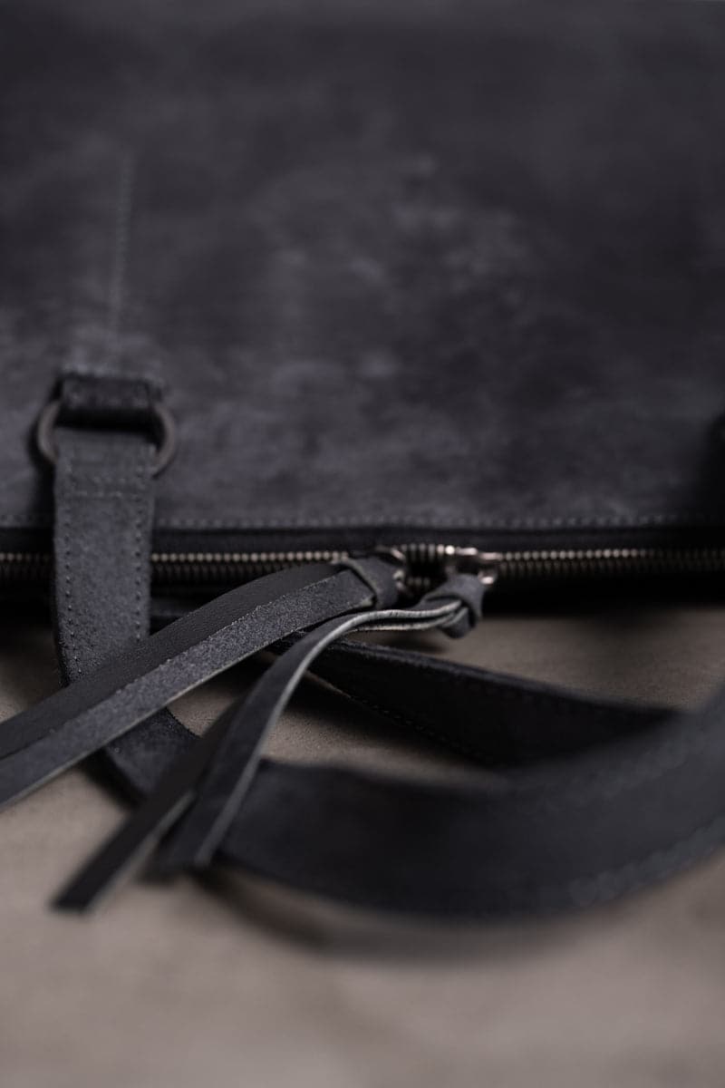 Tagliovivo | Bauletto | Spezielle Ledertasche in schwarz mit Zipp