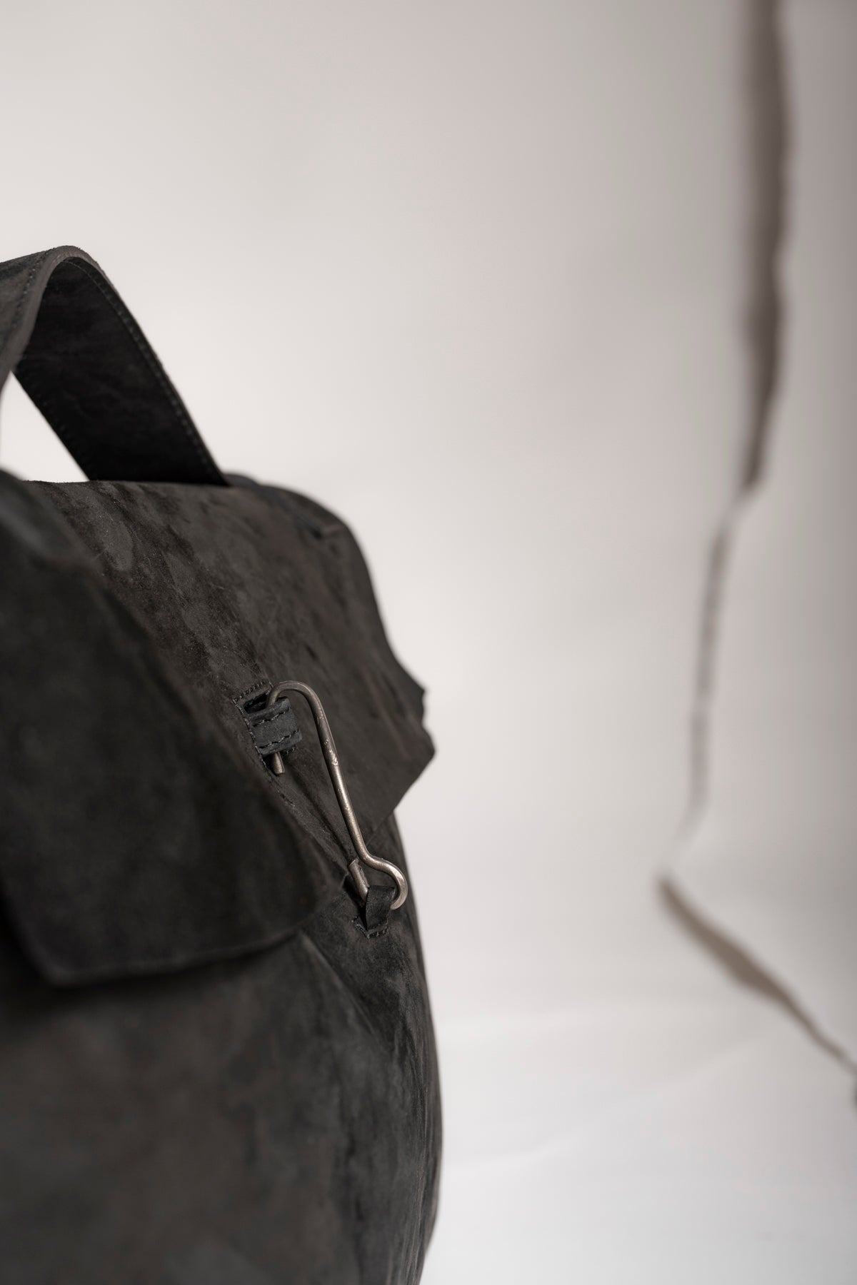 Tagliovivo | Doctor Hand Bag | Designer Messenger Bag aus Leder in Schwarz