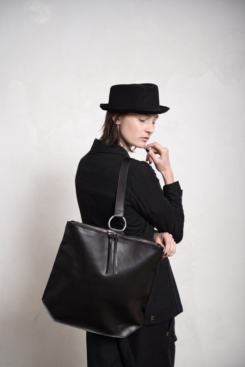 Tagliovivo | Hexagon Backpack | Ungewöhnlicher Rucksack aus Leder in schwarz