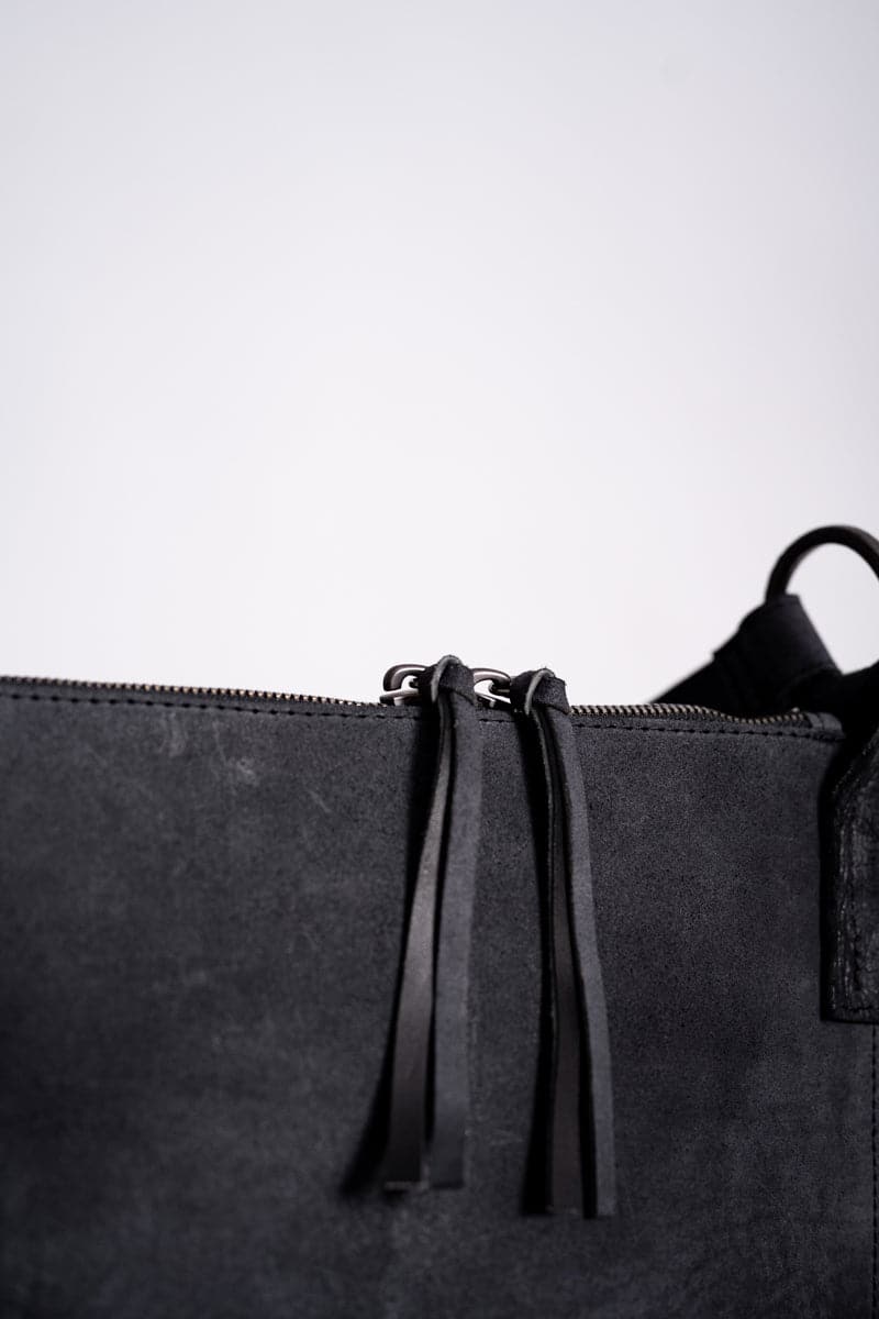 Tagliovivo | Hexagon Pocket | Ledertasche in spezieller Form in schwarz