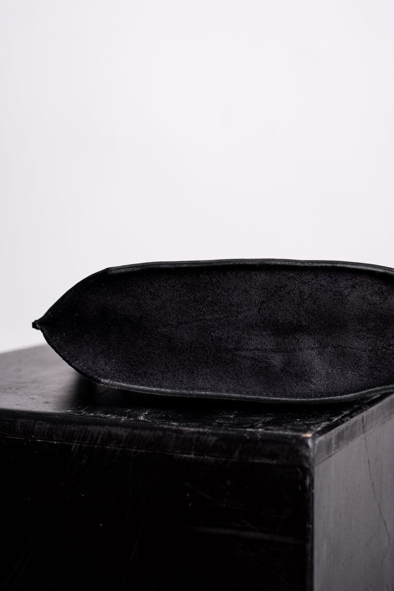 Tagliovivo | Hexagon Pocket | Ledertasche in spezieller Form in schwarz