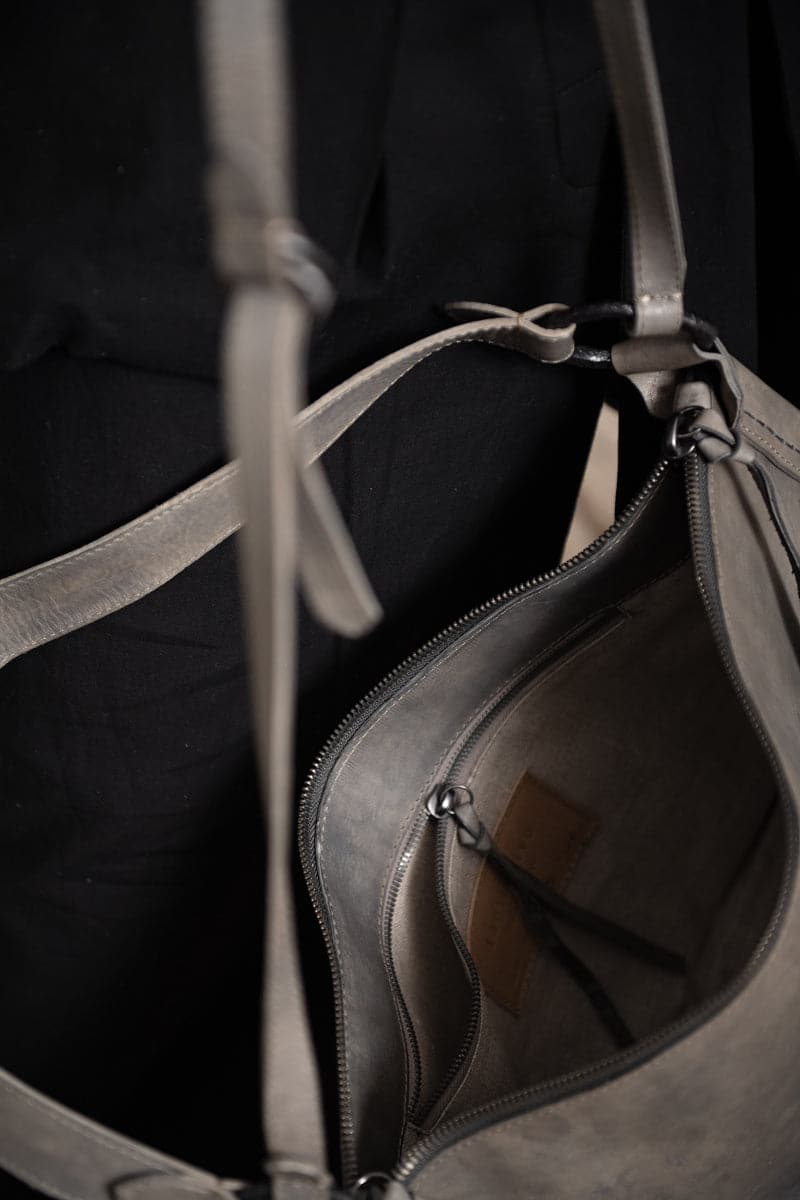 Tagliovivo | Hexagon W | Spezielle kleine Ledertasche in grau
