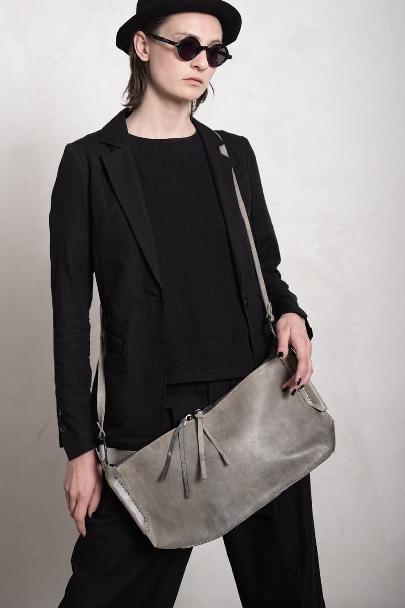 Tagliovivo | Hexagon W | Spezielle kleine Ledertasche in grau