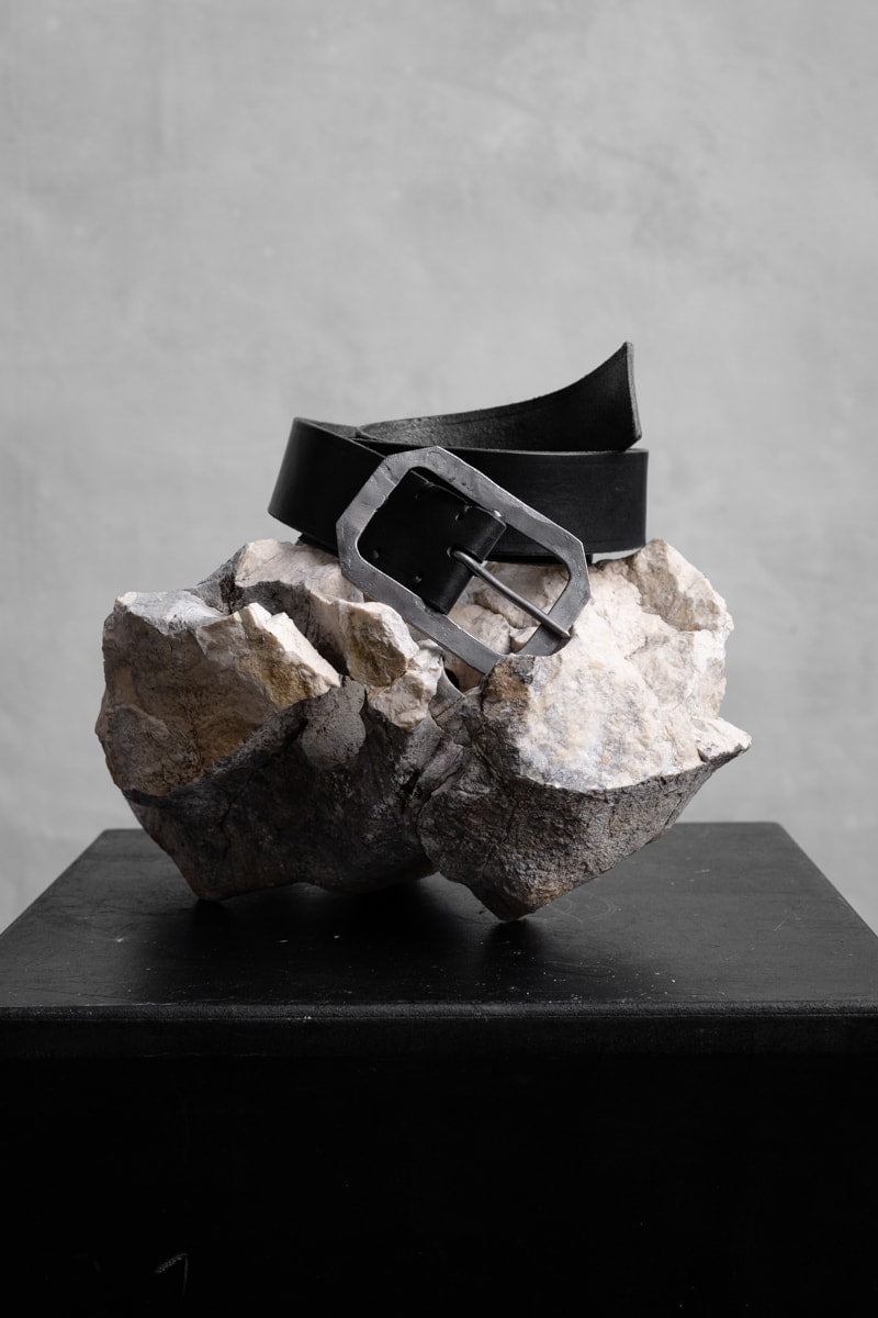 Tagliovivo | Hoctagon Belt | Ledergürtel in Schwarz mit großer Schnalle