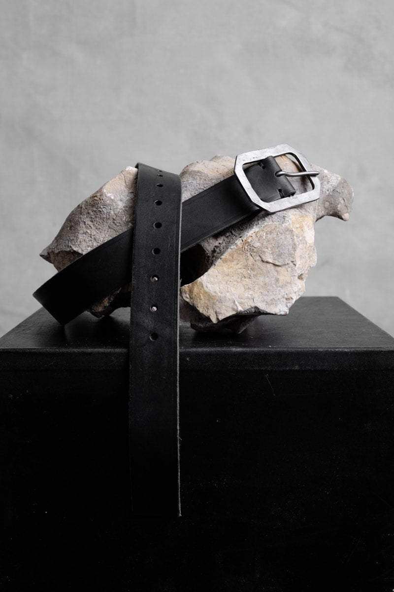 Tagliovivo | Hoctagon Belt | Ledergürtel in Schwarz mit großer Schnalle