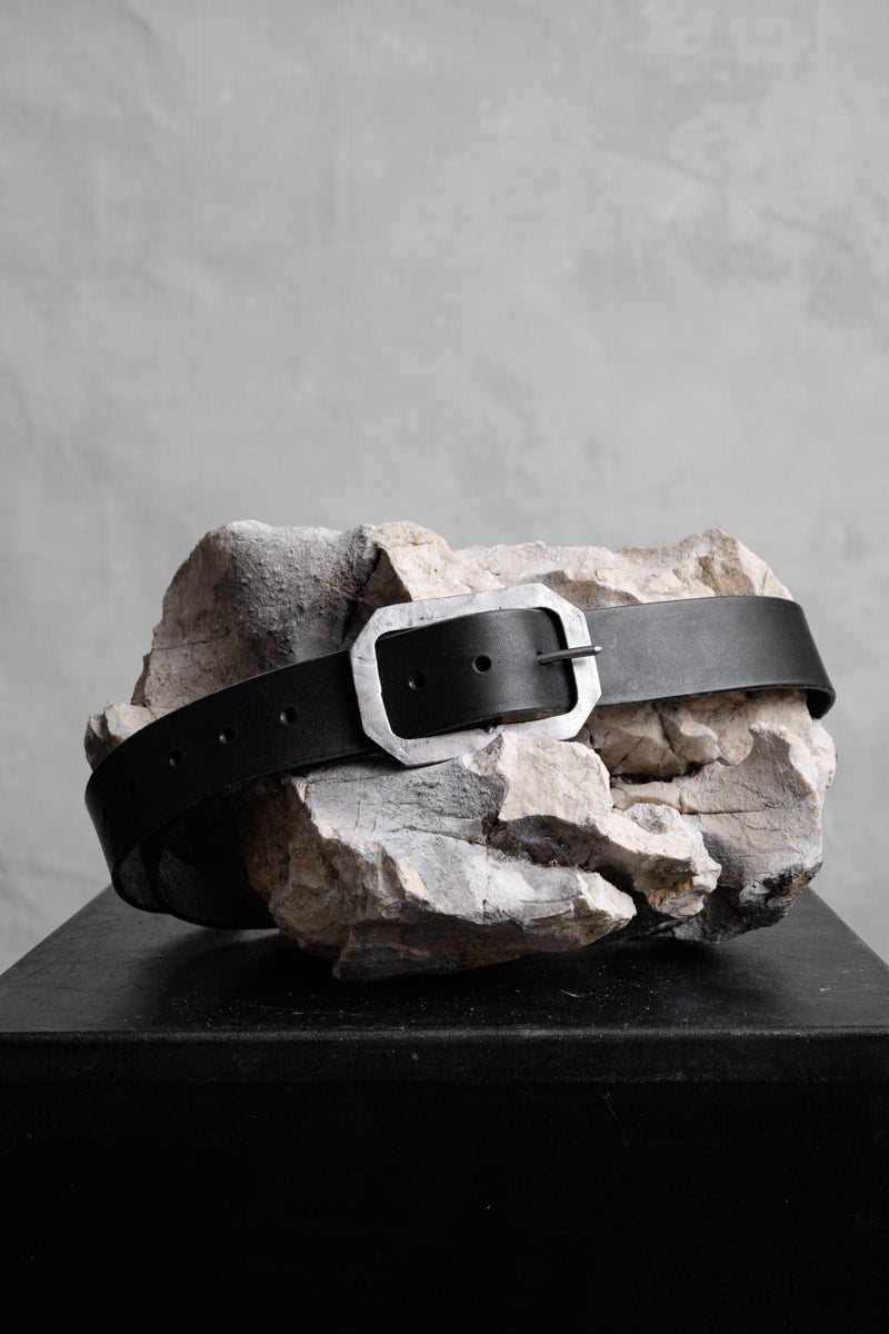 Tagliovivo | Hoctagon Belt | Ledergürtel in Schwarz mit großer Schnalle