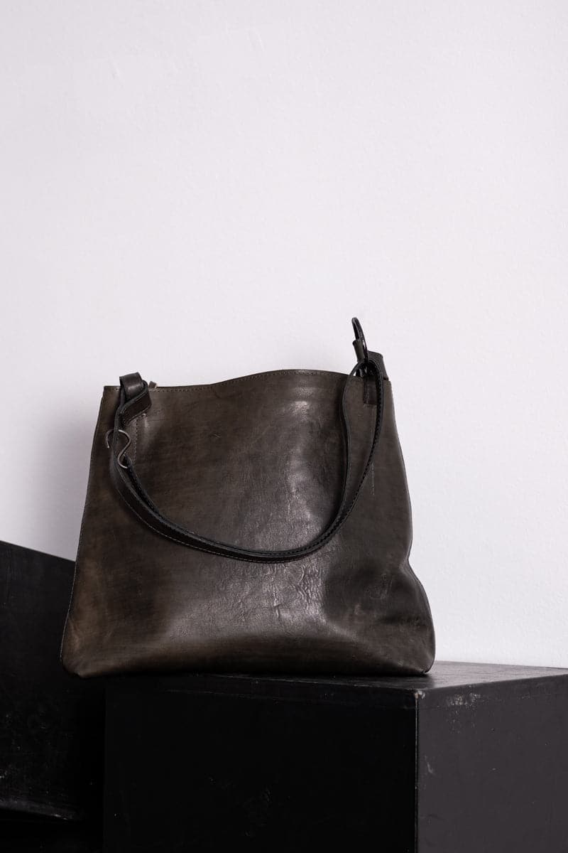 Tagliovivo | Loop Handle Bag | Edle und klassische Damentasche aus Leder in braun