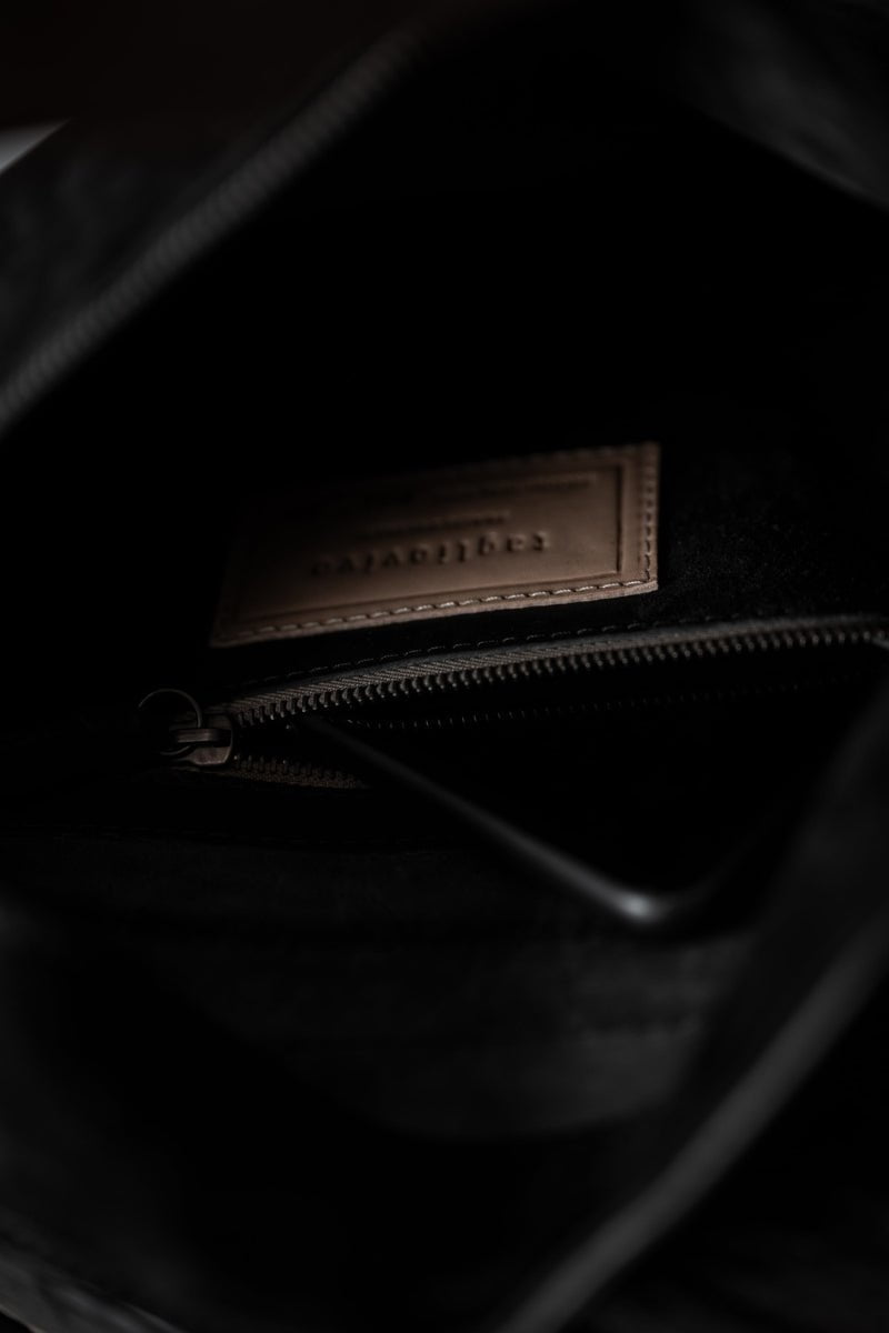 Tagliovivo | Marsupio XL | Große Crossbody Tasche aus Leder in schwarz