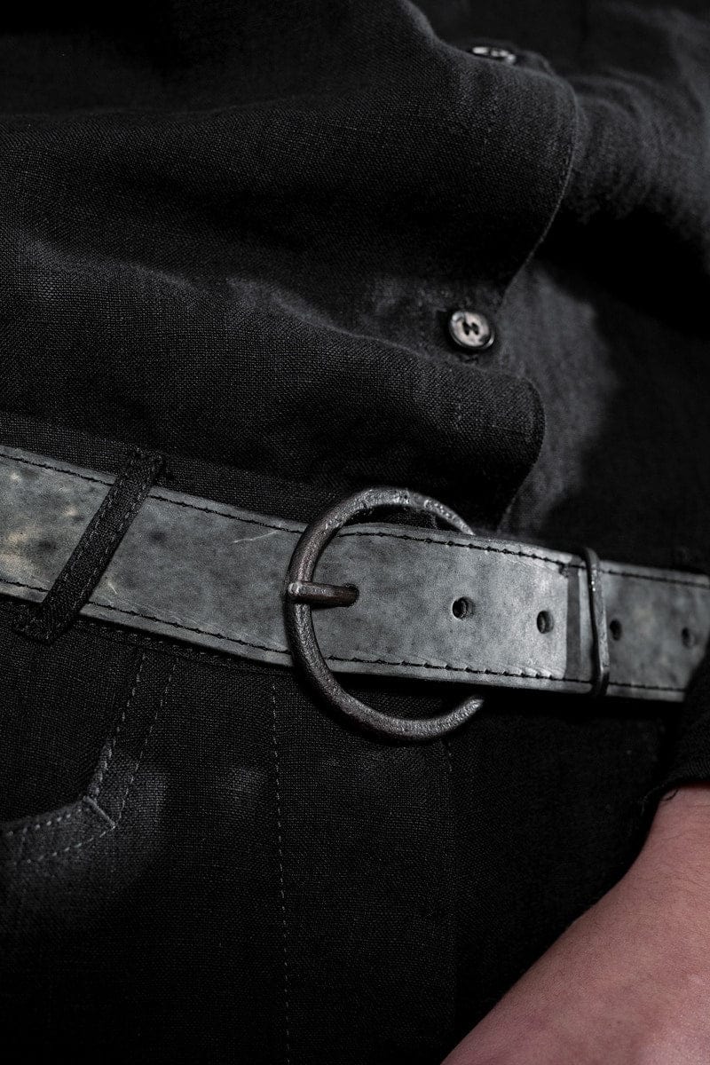 Tagliovivo | Ring Buckle Belt | Runder Ledergürtel mit handgeschmiedeter Schnalle in Grau