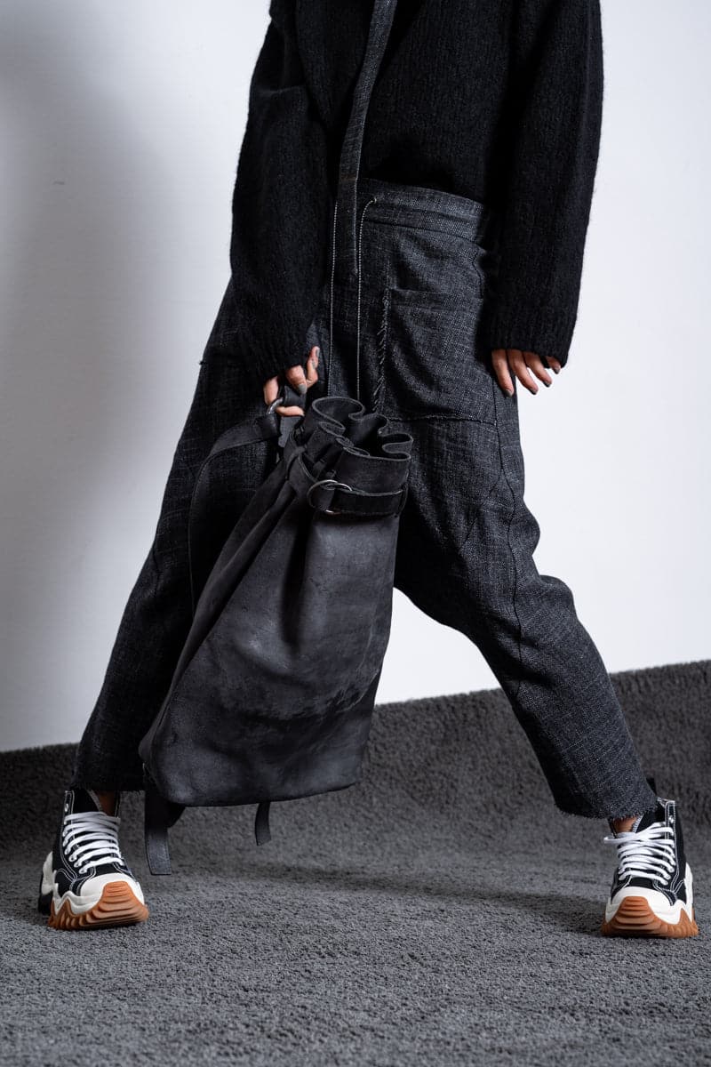 Tagliovivo | Sacco | Extravaganter Lederbeutel in schwarz