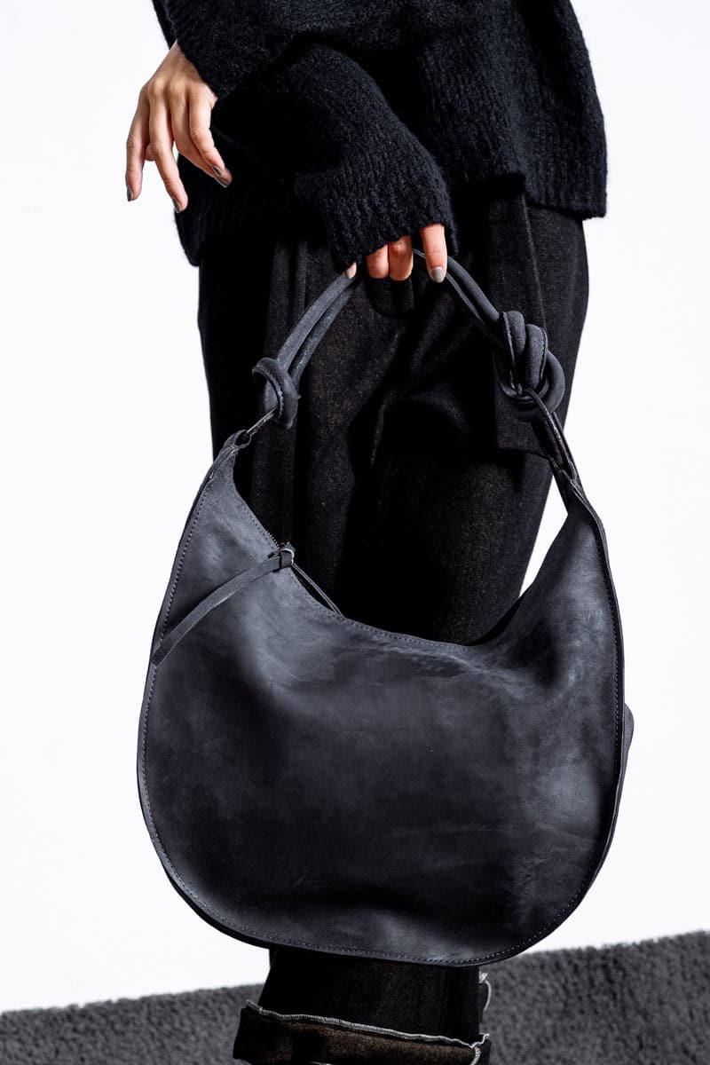 Tagliovivo | Soft Shoulder Bag | Große Beuteltasche aus schwarzem Leder