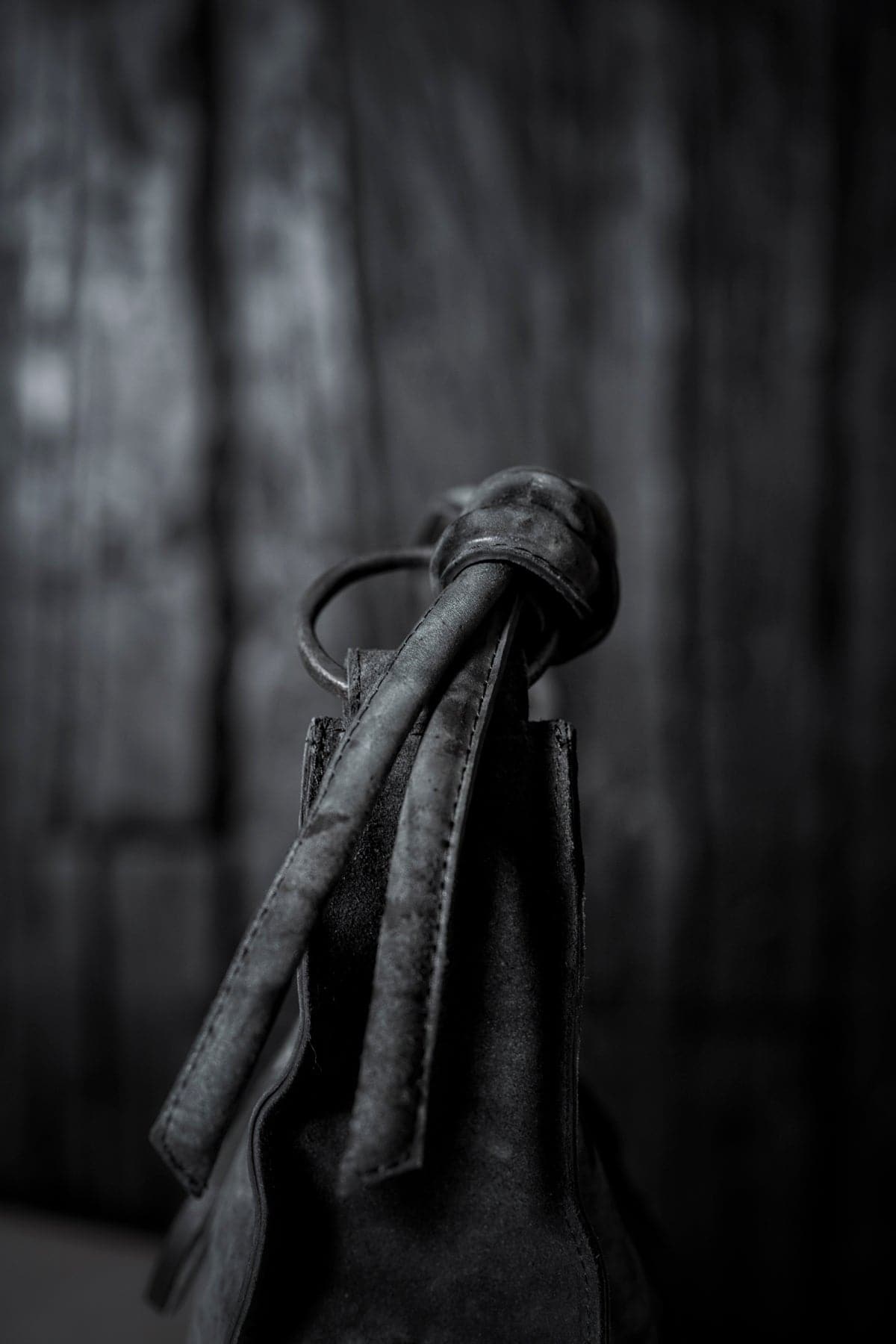 Tagliovivo | Soft Shoulder Bag | Großer Lederbeutel aus grauem Leder