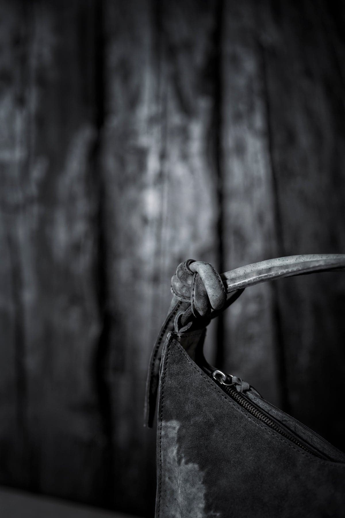 Tagliovivo | Soft Shoulder Bag | Großer Lederbeutel aus grauem Leder