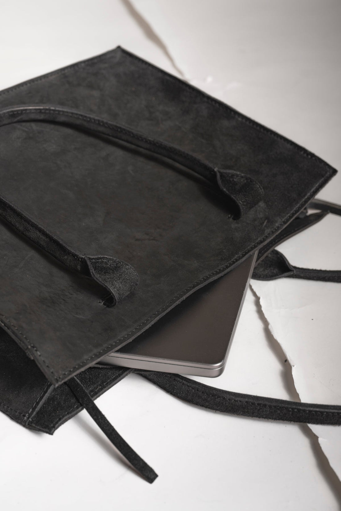 Tagliovivo | Voyager Office | Designer Shopper Tasche in Schwarz aus edlem Leder