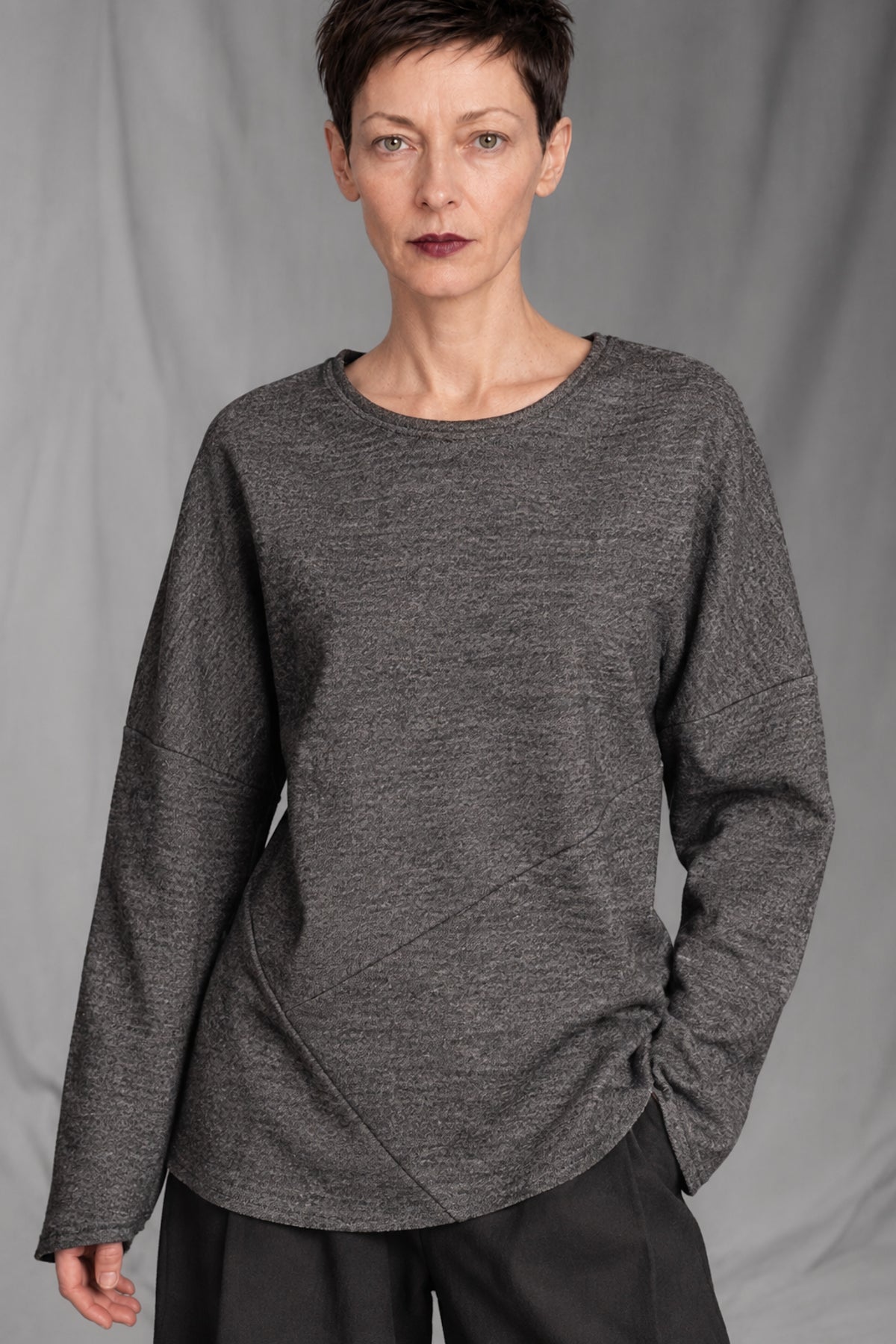 eigensinnig wien | Tolstoi | Avant-Garde Designer Sweater in Mélange Wool-Blend Jersey