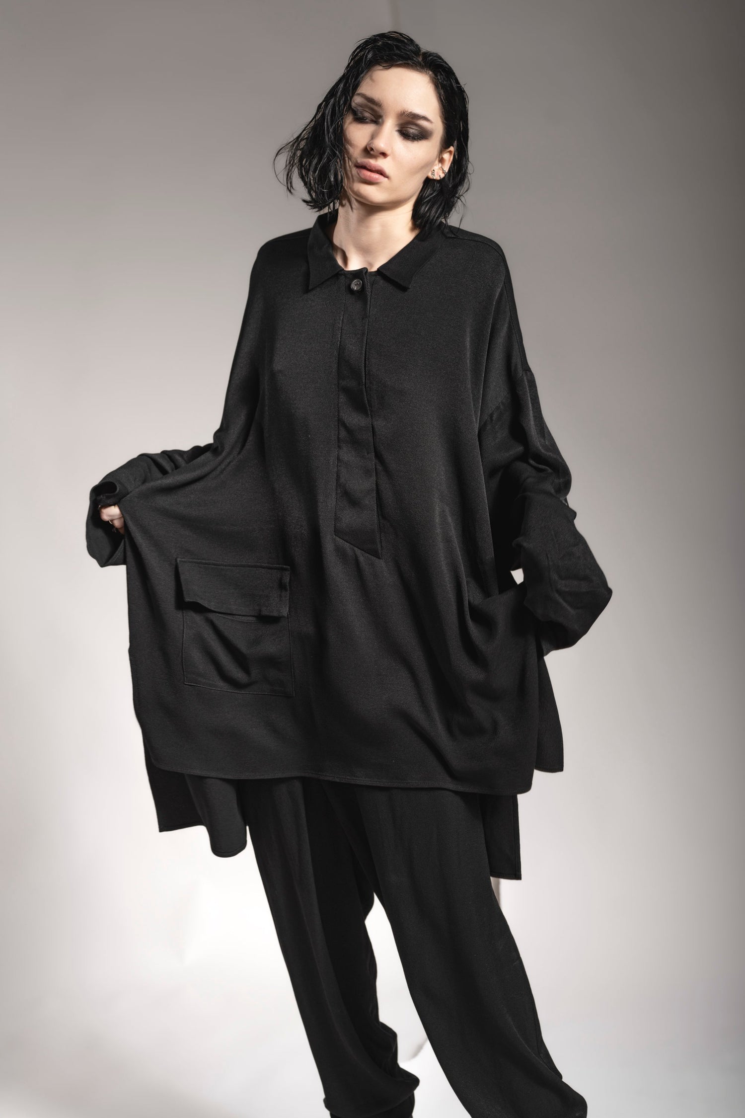 eigensinnig wien | Oversize Bluse für Damen | Avantgardistische Damenmode