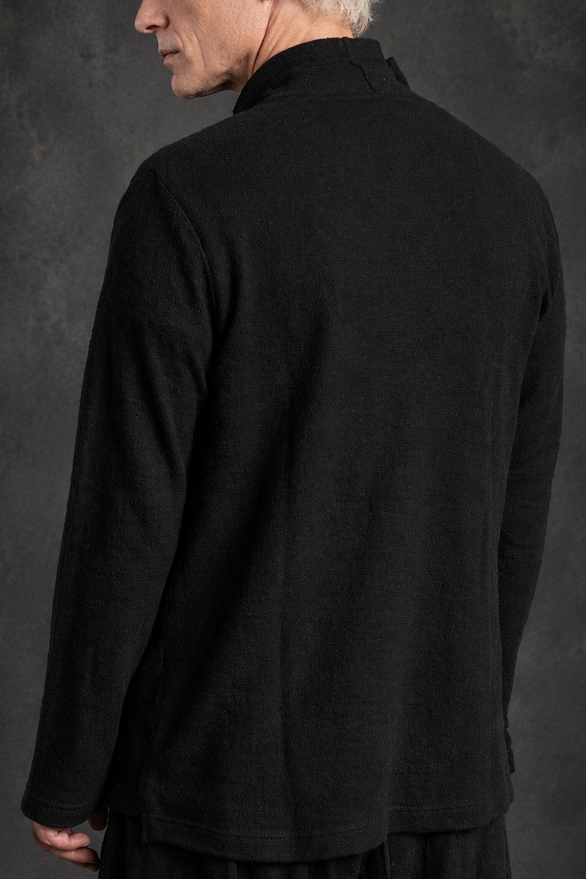 eigensinnig wien | CBGB | Schwarzer dekonstruierter Designer-Pullover aus hochwertigem Wollmix