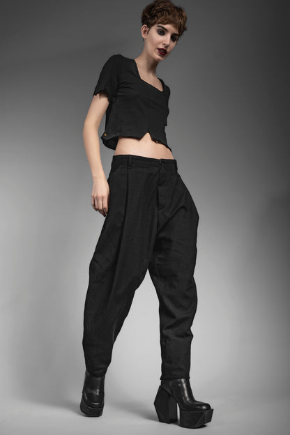 eigensinnig wien | Chiavacci | Black, pleated wide leg designer pants made of Japanese wool