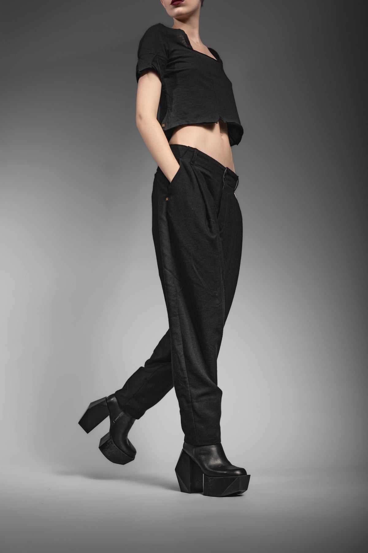 eigensinnig wien | Chiavacci | Black, pleated wide leg designer pants made of Japanese wool