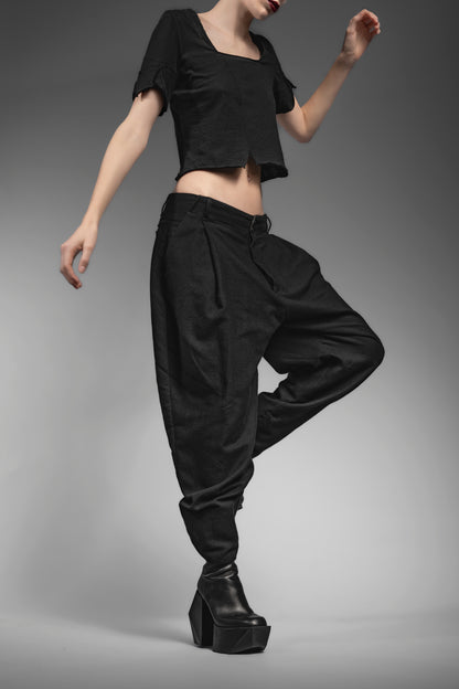 eigensinnig wien | Chiavacci | Black, pleated wide leg designer pants made of Japanese wool