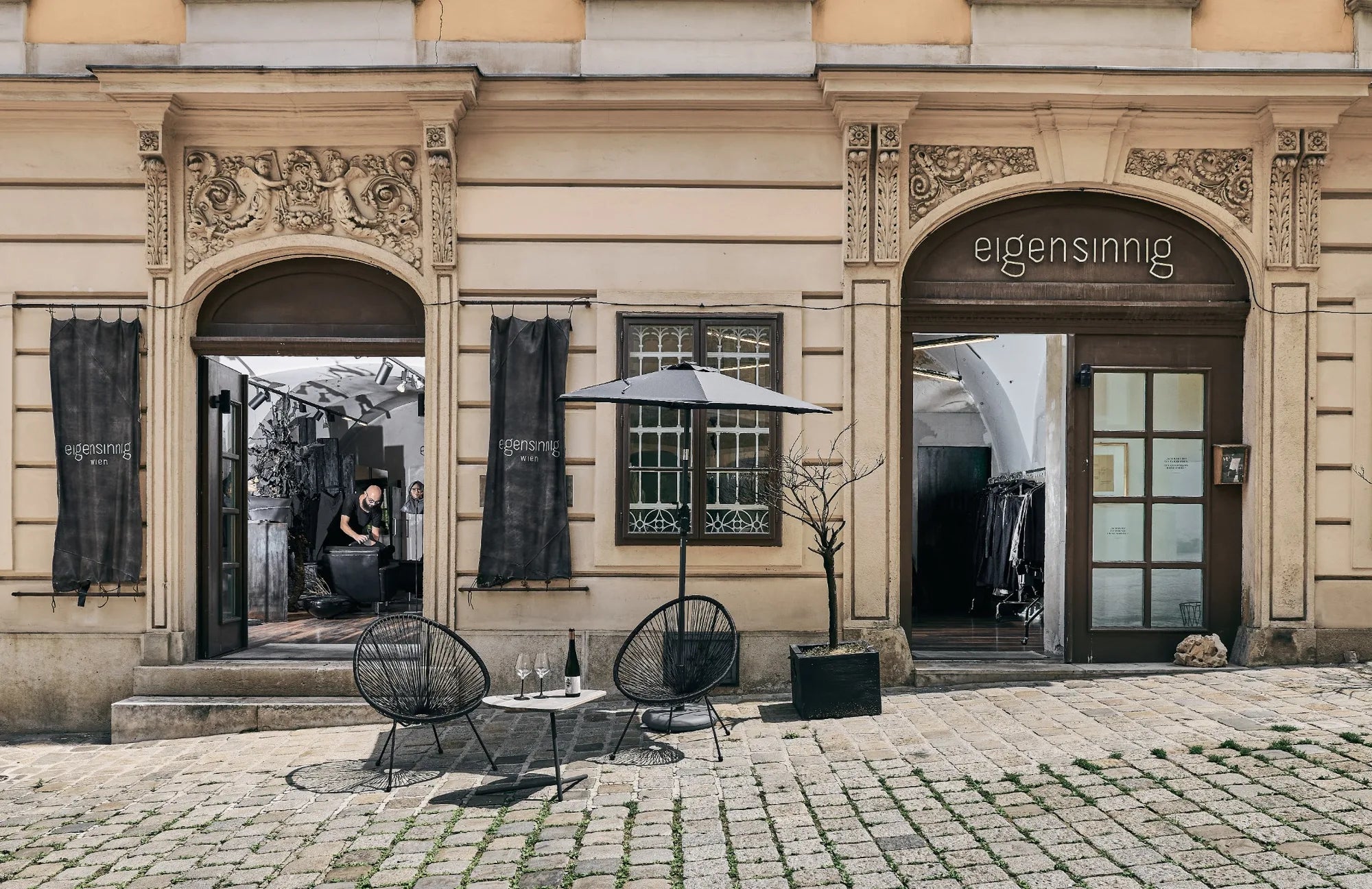 St. Ulrichsplatz and the eigensinnig wien Fashion Gallery