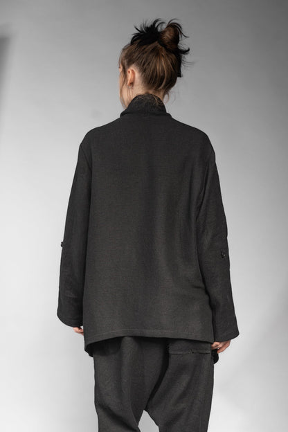 eigensinnig wien | Apollon | Schwarzer, extravaganter Oversize Cardigan aus Wolle-Leinen-Mix