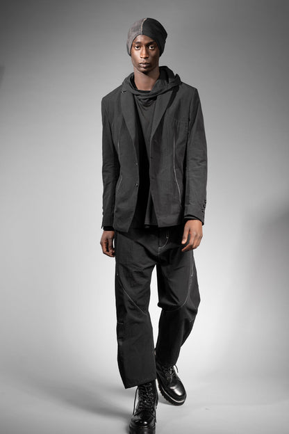 eigensinnig wien | ArgQua | Designer Anzug mit Baggy Hose für Herren aus schwarzer japanischer Baumwolle