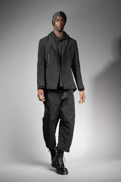 eigensinnig wien | ArgQua | Designer Anzug mit Baggy Hose für Herren aus schwarzer japanischer Baumwolle