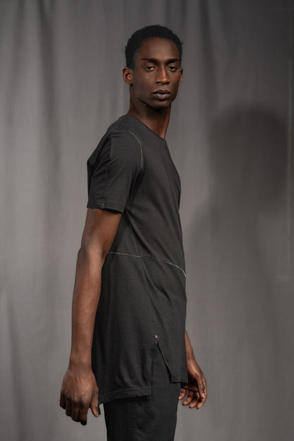 eigensinnig wien | Artmann | Schwarzes, avantgardistisches Long-T-Shirt aus Baumwolle