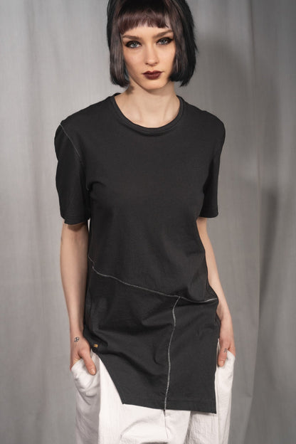 eigensinnig wien | Artmann | Schwarzes Designer T-Shirt in Long Fit aus Baumwolle