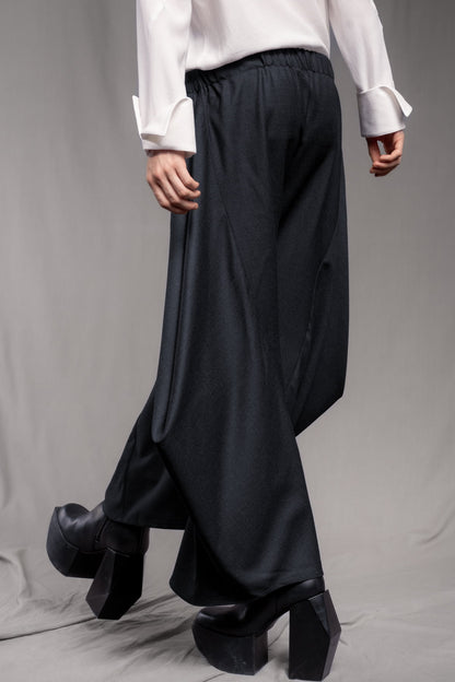 eigensinnig wien | Averroes | Nachtblauer Designer-Hosenrock aus Seide/Wolle