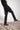 eigensinnig wien | Bachmann | Schmale Hose mit Trägern für Damen aus schwarzer Baumwolle in schwarz