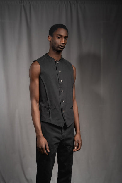 eigensinnig wien | Bartleby | Schwarze Designer Anzugweste für Herren aus leichter Baumwolle