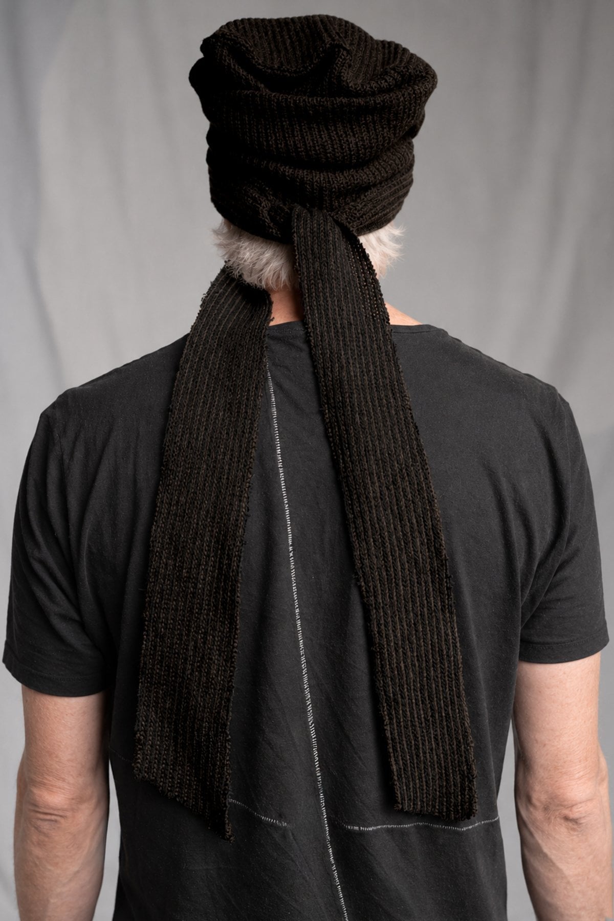 eigensinnig wien | Bracke | Designer-Beanie aus Schurwollmix mit braunem Streifenmuster