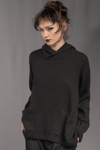 eigensinnig wien | Breed | Exklusiver Strickhoodie aus Merinowolle in Schwarz