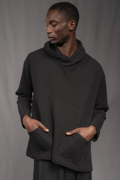 eigensinnig wien | Breed | Exklusiver Strickhoodie aus Merinowolle in Schwarz