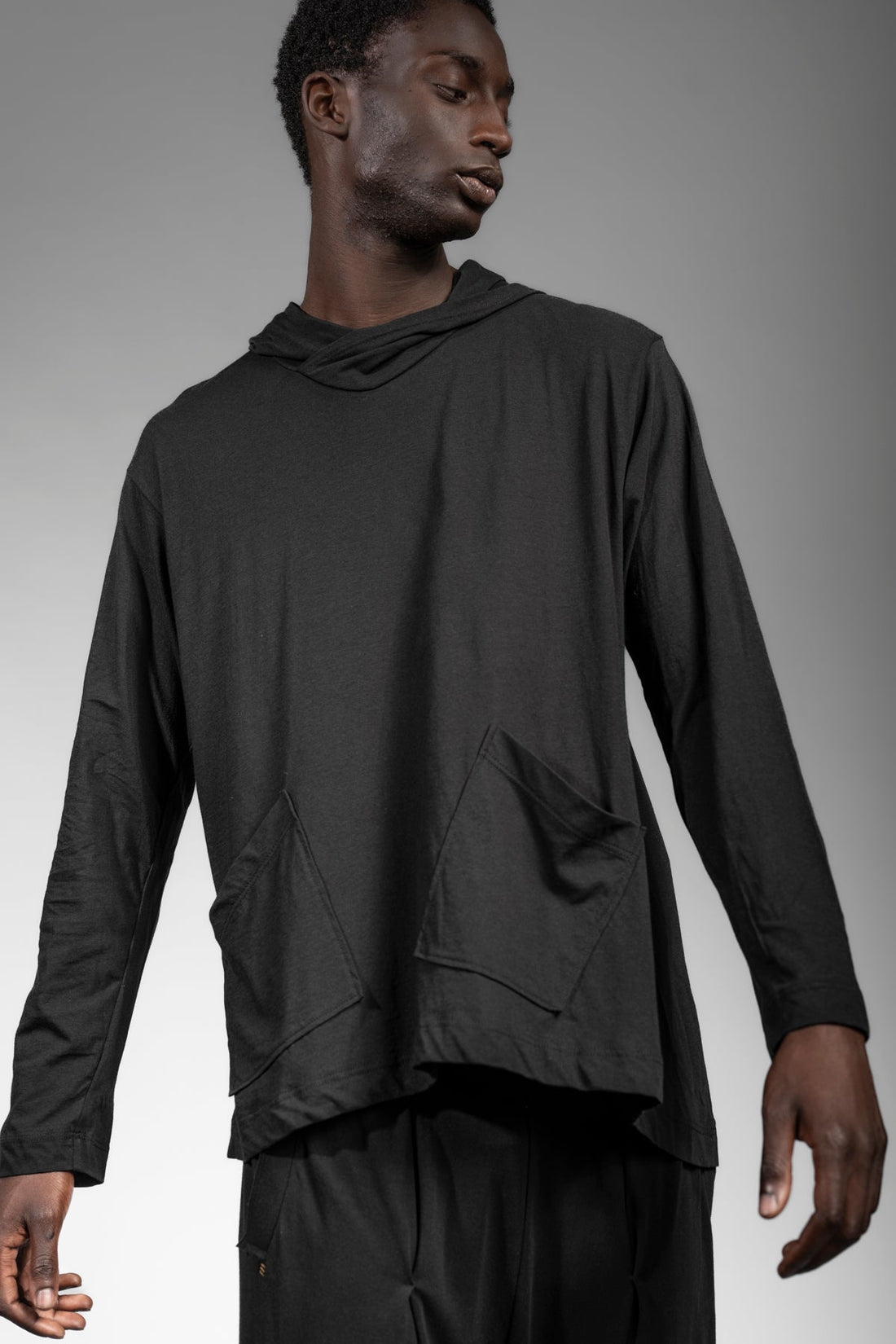 eigensinnig wien | Breed | Schwarzes Designer Hooded Sweatshirt aus Baumwolle