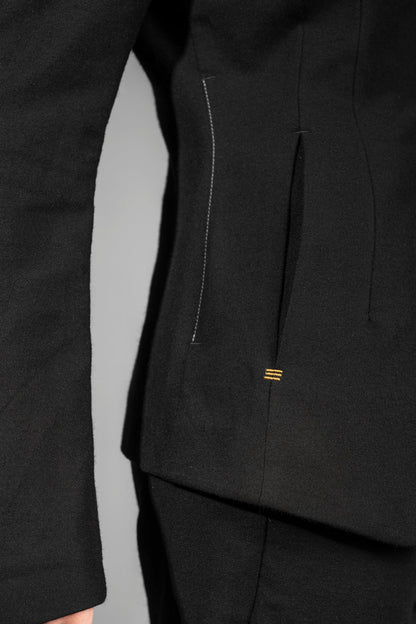 eigensinnig wien | Cardea | Designer Damen Jackenblazer aus schwarzer japanischer Wolle