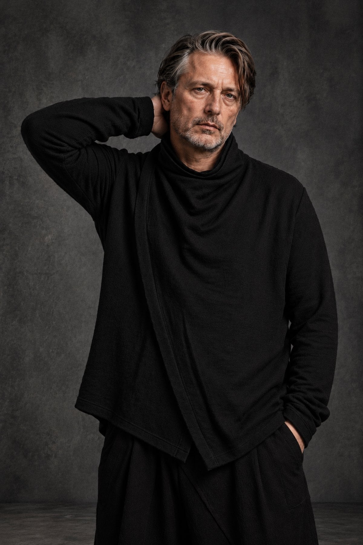 eigensinnig wien | CBGB | Schwarzer dekonstruierter Designer-Pullover aus hochwertigem Wollmix