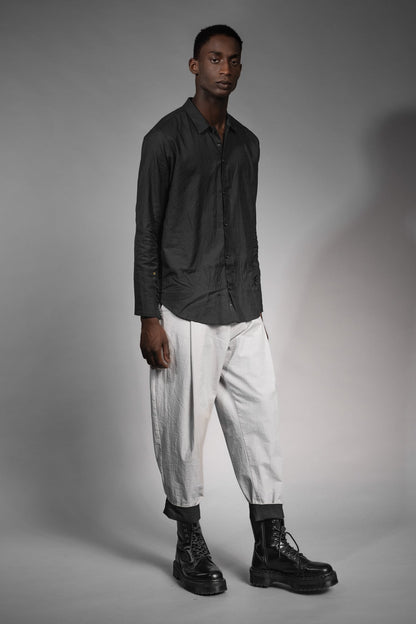 eigensinnig wien | Chiavacci | Weite, weiße Designer-Sommerhose mit Bundfalten aus japanischer Baumwolle