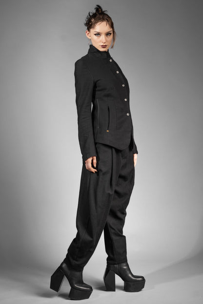 eigensinnig wien | ChiCar | Schwarzer Designer Damen-Woll-Anzug mit Baggy Hose