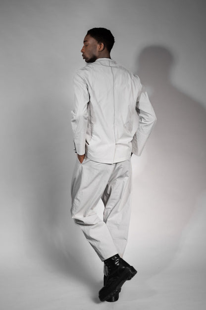 eigensinnig wien | ChiMis | Weißer Sommeranzug für Herren aus leichter japanischer Baumwolle