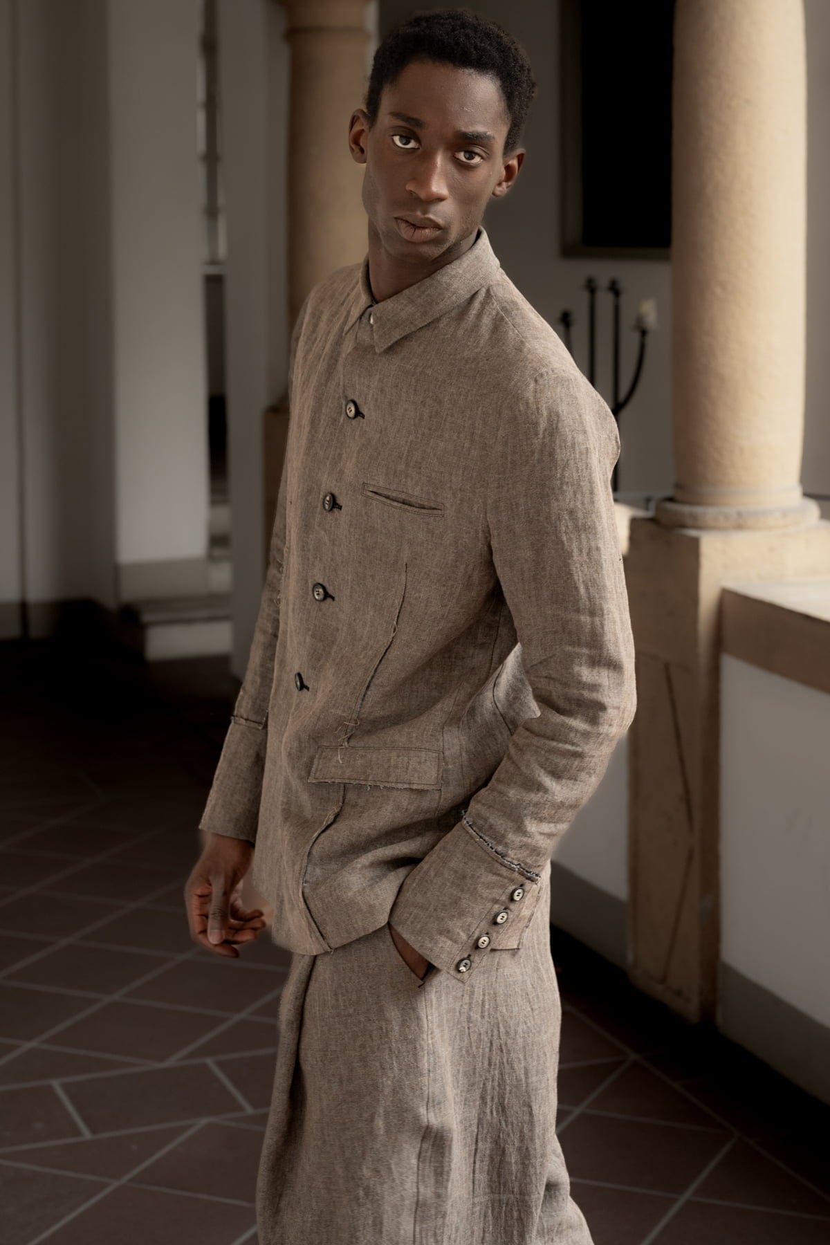 eigensinnig wien | ChiPop | Außergewöhnlicher Designer-Herrenanzug aus hochwertigem Leinen