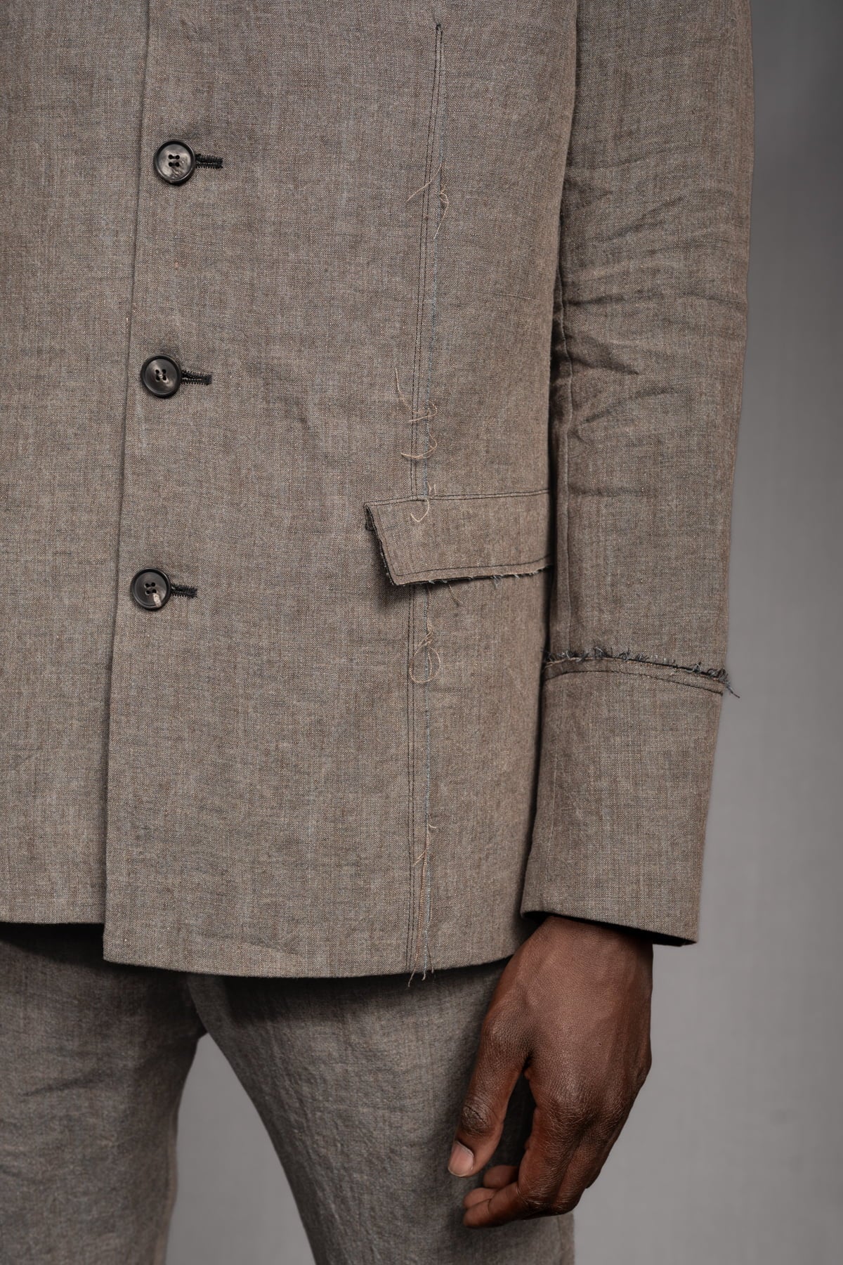 eigensinnig wien | ChiPop | Außergewöhnlicher Designer-Herrenanzug aus hochwertigem Leinen