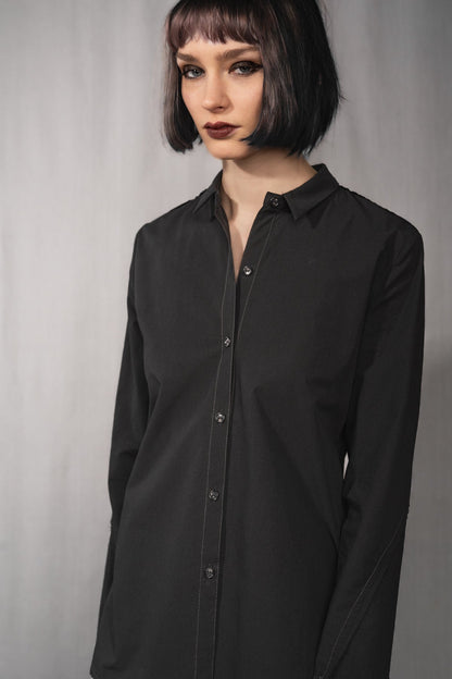 eigensinnig wien | Chomsky | Extravagante, schwarze Hemdbluse für Damen aus japanischer Baumwolle