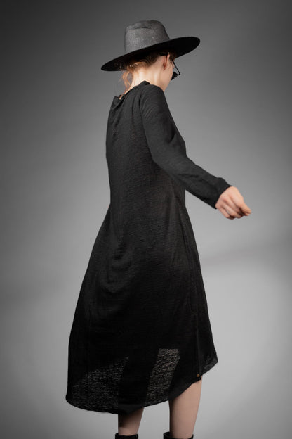 eigensinnig wien | Davis | Exklusives, schwarzes Designer Leinenkleid aus Feinstrick