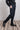 eigensinnig wien | Didion | Minimalistische Damenhose mit schmalem Bein und außergewöhnlichem Baumwollstoff in schwarz