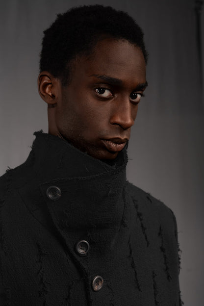 eigensinnig wien | Edgar | Nonkonformistischer Designer Herrenmantel aus grauer Baumwolle