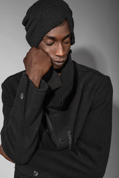 eigensinnig wien | Edgar | Schwarzer Designer Herren-Wollmantel mit Stehkragen für den Winter